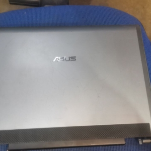 Верхняя крышка (матрицы) 13GNMR1AP030 Asus F3S F3J (б/у)
