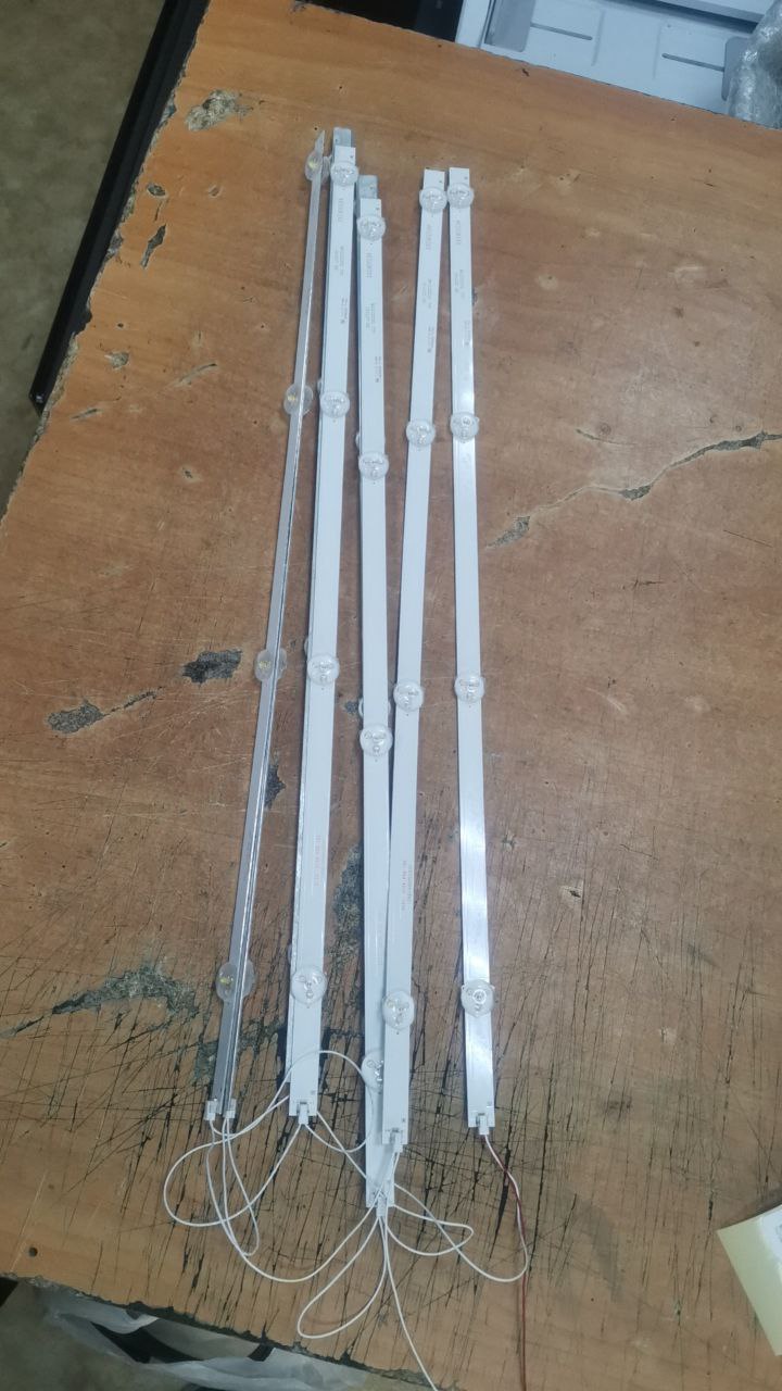 4650UK0XX CC02500D518V01  подсветка от HIPER 50YQ2200GR